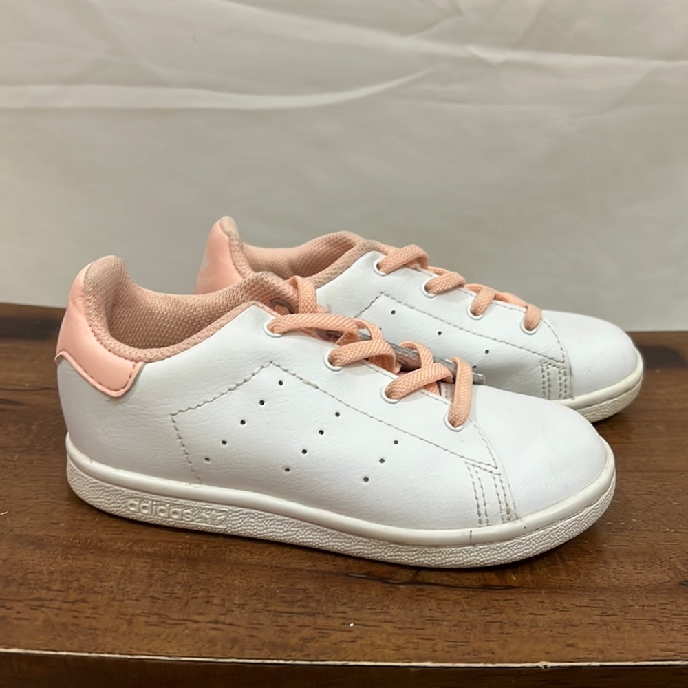 Adidas Originals- Stan Smith (2016) toddlers size 9.5